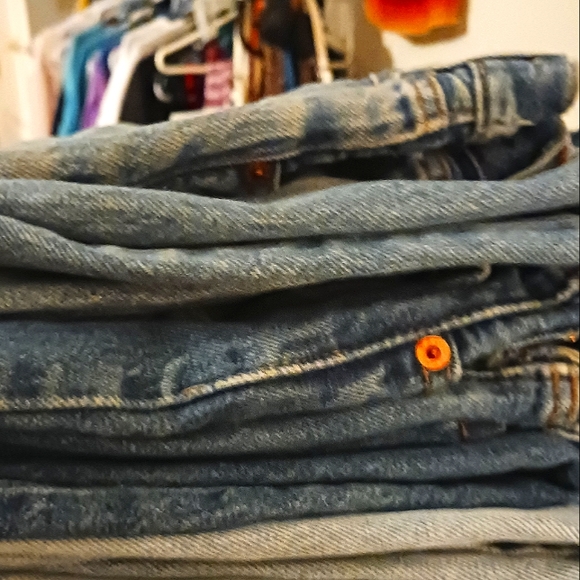 Various Vintage Levi Jeans & shorts in all sizes and styles 501s 550s 517s 505s - Picture 7 of 16